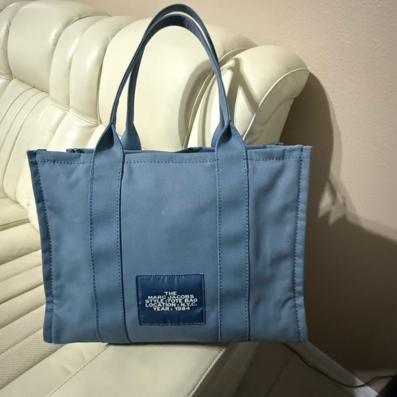 Marc Jacobs Blue Tote Bag - Picture 3 of 9